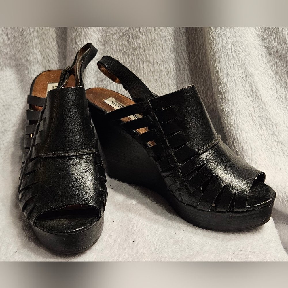 Steve Madden Black Leather Wedge Sandals
